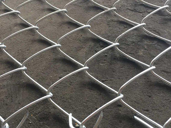 勾花編織圍網(wǎng)圖片3