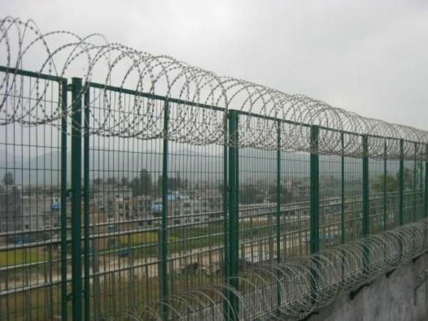 監(jiān)獄圍網(wǎng)圖片3