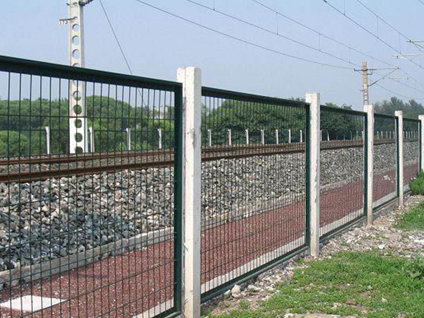 高速鐵路防護(hù)欄圖片1