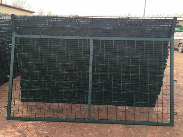 高速鐵路防護(hù)欄圖片4