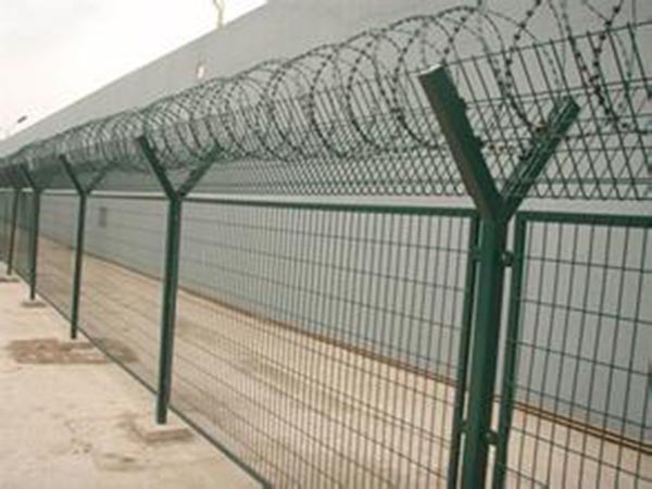 蕪湖鐵絲網(wǎng)護欄圖片4