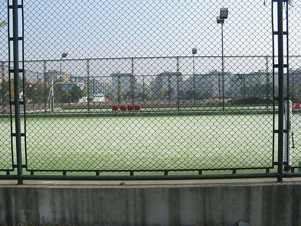 足球場(chǎng)圍網(wǎng)圖片3