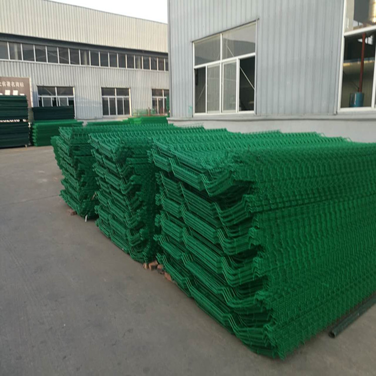 內(nèi)蒙古工業(yè)設(shè)計園光伏圍墻護欄網(wǎng)工程圖片4