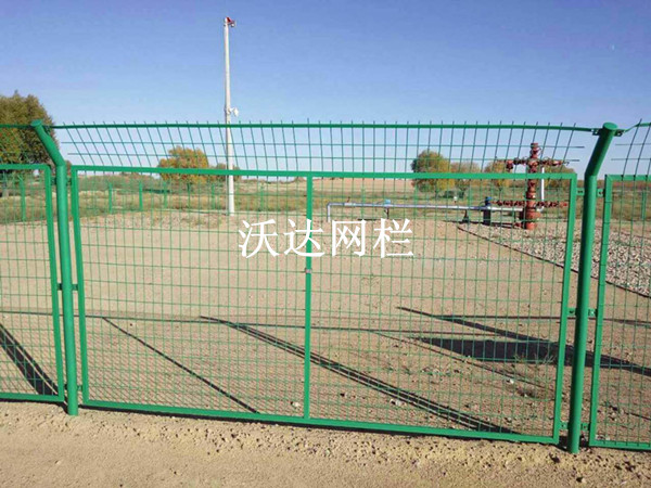 內(nèi)蒙古烏拉特中旗油井護(hù)欄網(wǎng)工程