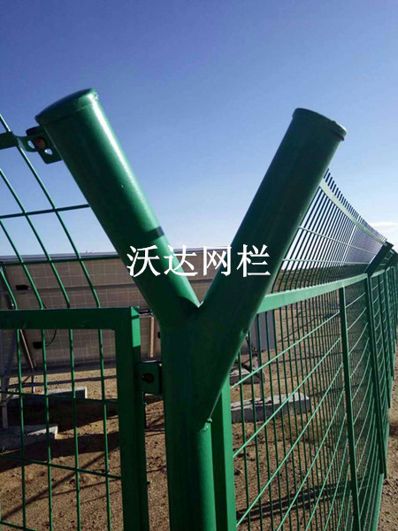 余姚內(nèi)蒙古烏拉特中旗油井護(hù)欄網(wǎng)工程圖片4