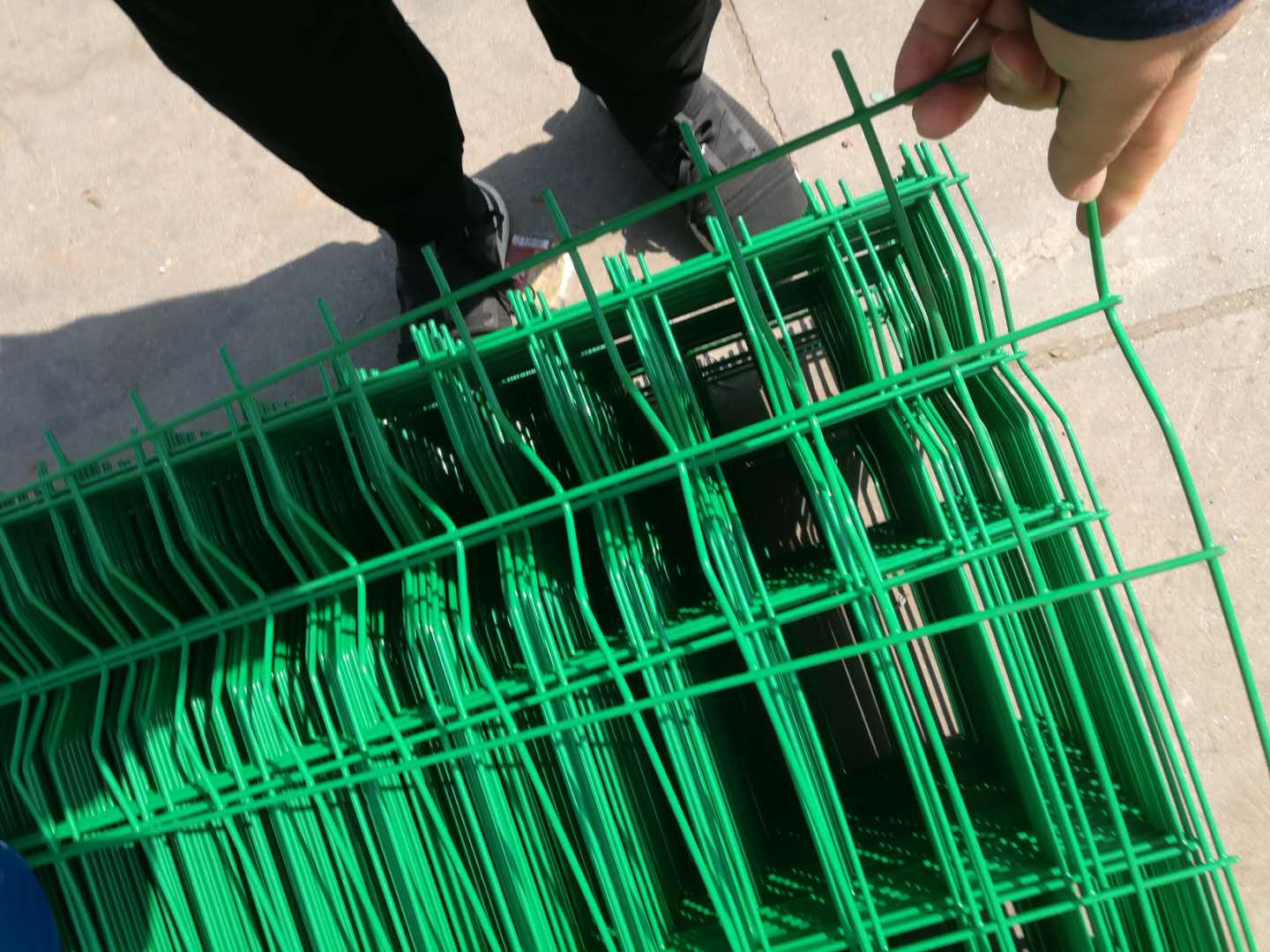 桃型柱護欄網(wǎng)圖片7