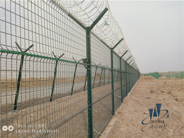 機(jī)場隔離柵圖片5