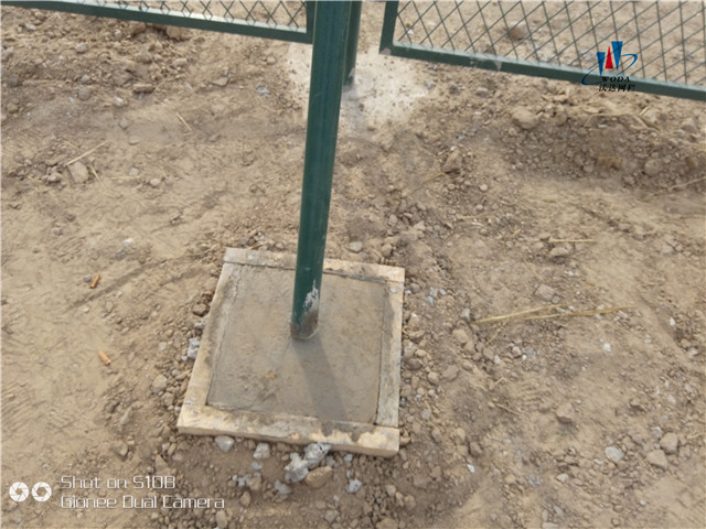 余姚北京大興機(jī)場(chǎng)附近河道護(hù)欄網(wǎng)案例圖片4