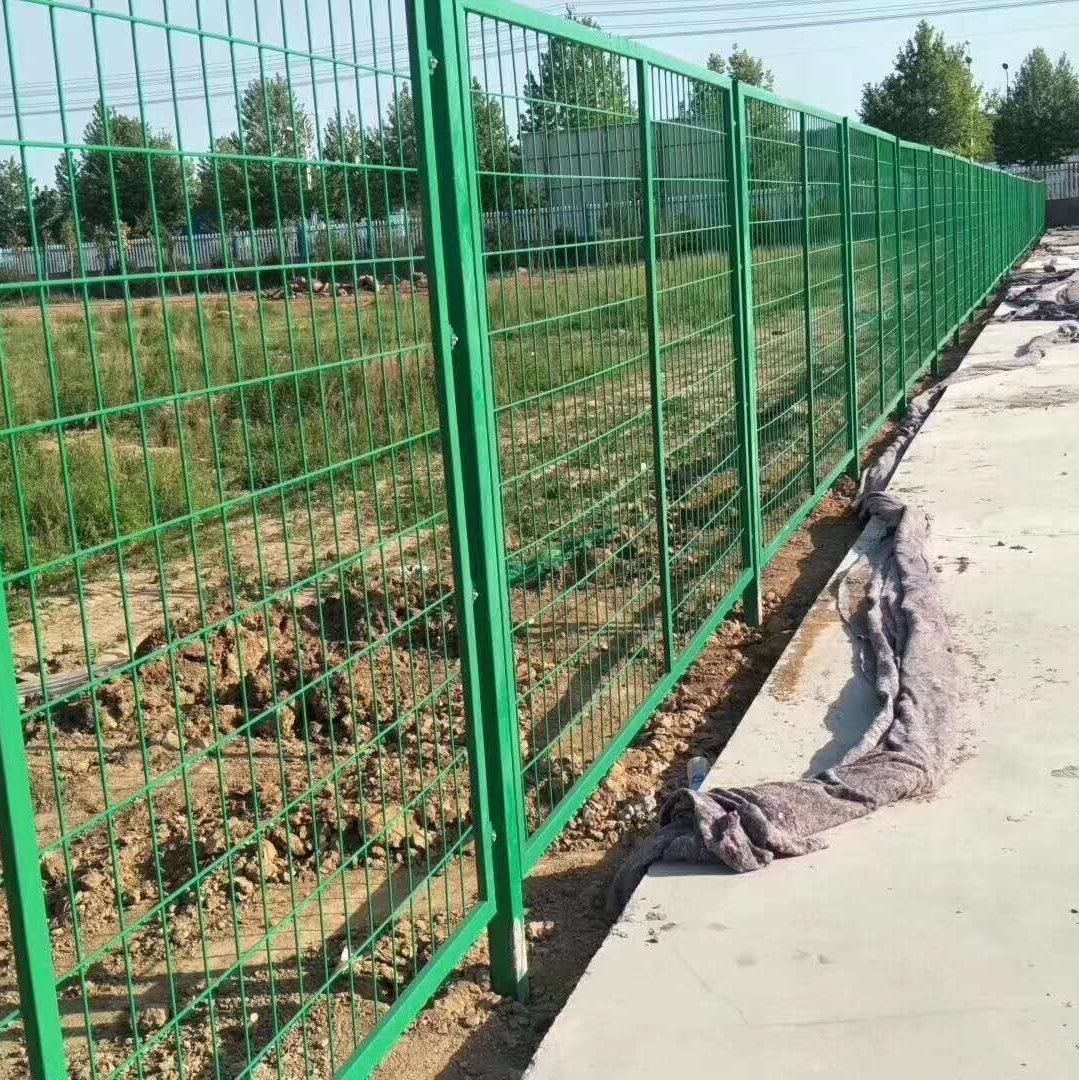 園林隔離網(wǎng)圖片3