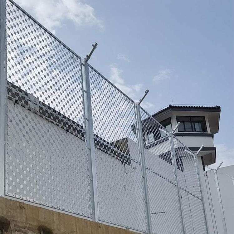 監(jiān)獄圍網(wǎng)圖片8